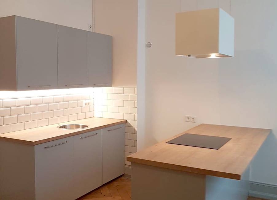 Neue Fliesen für eine Küche